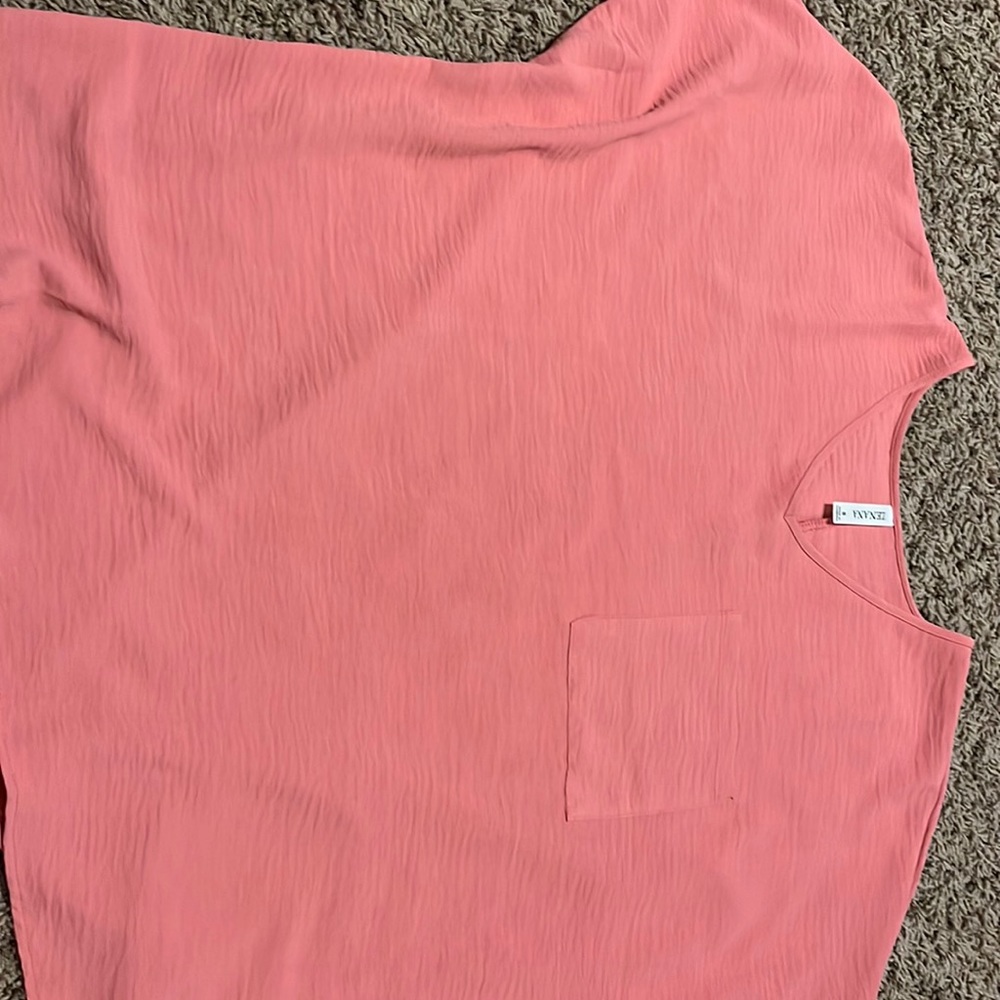 Hi-low oversized pocket tee